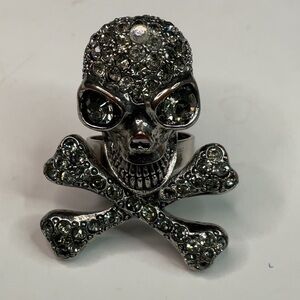 Silver tone Skull and Crossbones Ring